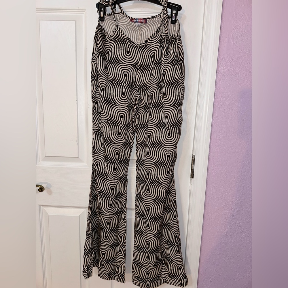 Urban outfit flare pants